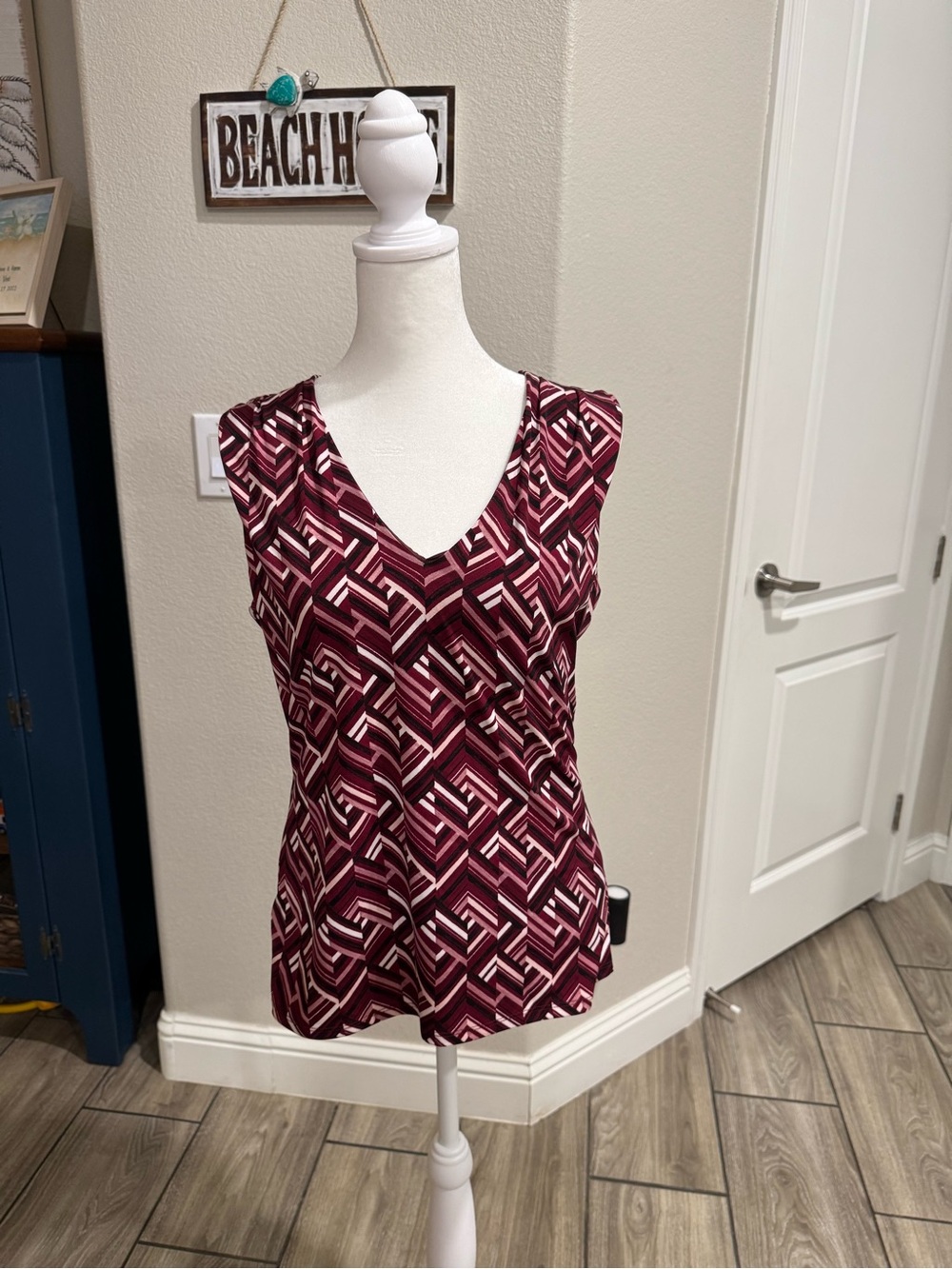 NWOT! White House Black Market Burgundy Geometric V-Neck Camisole Sz.M